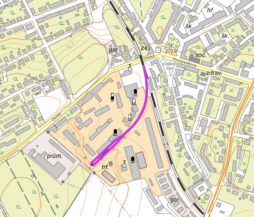 Celková délka vlečky od výhybka 1XA, která se zdá být na šíré trati, ale ještě je ve stanici, činí 420 m. Celková délka všech kolejí činí 660 m.