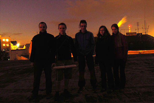 To jsme my - pětice pátračů vychovaných foglarovkami, v nichž se záhady a tajemství snoubí se ctí a nezlomným kamarádstvím. Rád jsem se stal součástí této skupiny.