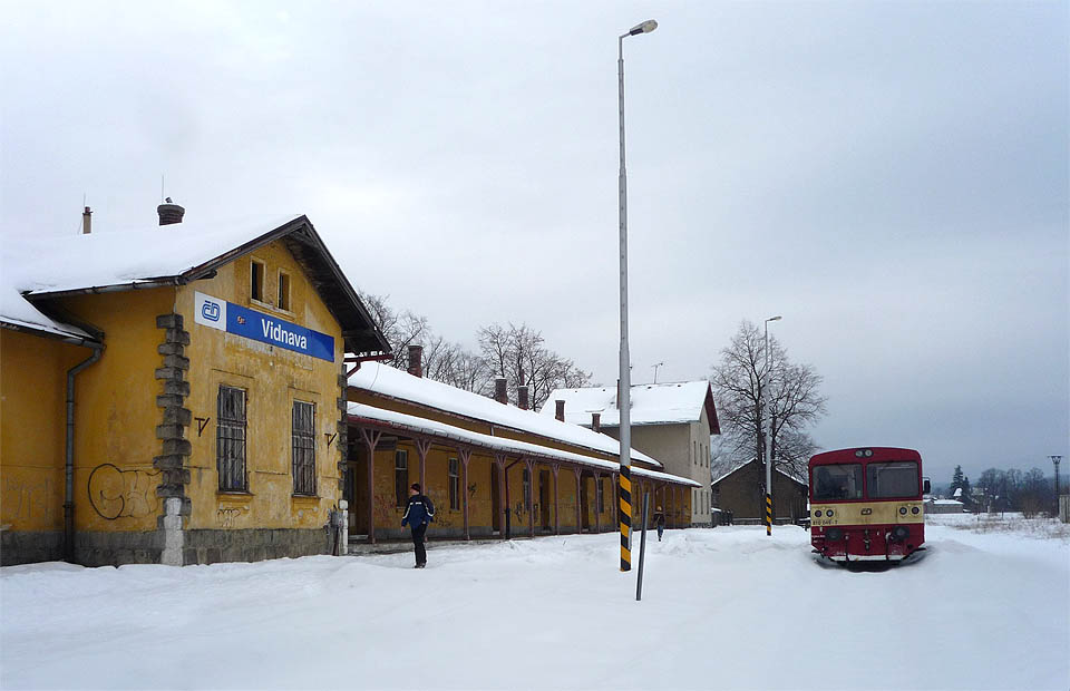 Do Vidnavy jsme přijeli vlakem. V roce 2010 ještě nebyla trať zrušená a spojení z města bylo docela slušné.