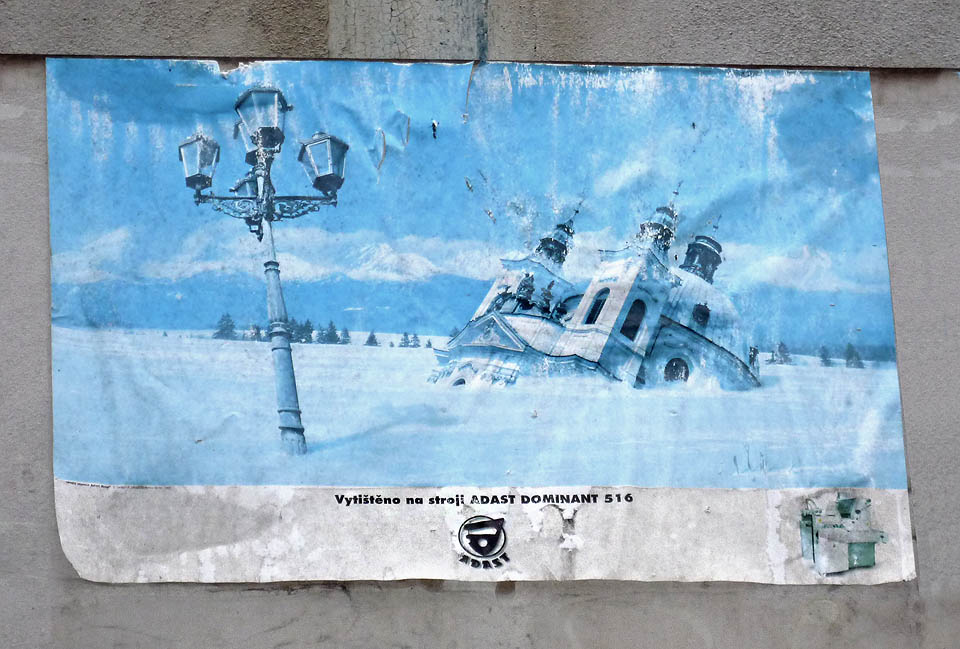 Kdo ví, jaká předtucha vedla autora reklamního plakátu z 90. let k tak katastrofické vizi; tehdy ještě stroje běžely naplno…