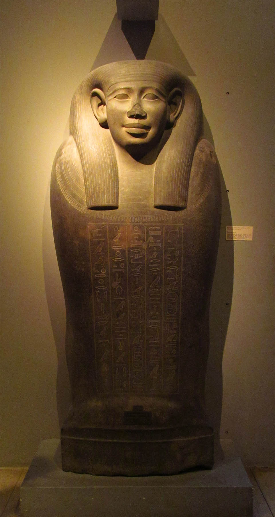 Expozice v prvním patře je chronologická. Začíná starověkým Egyptem.