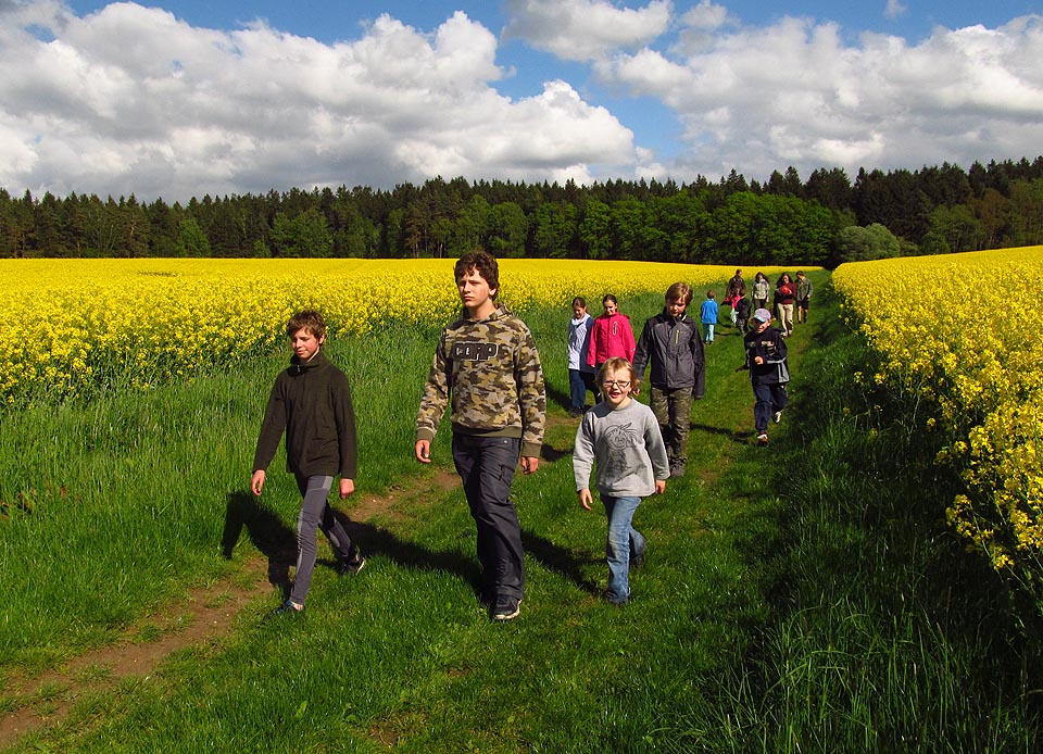 Zatím čistí účastníci na cestě do Čisté.
