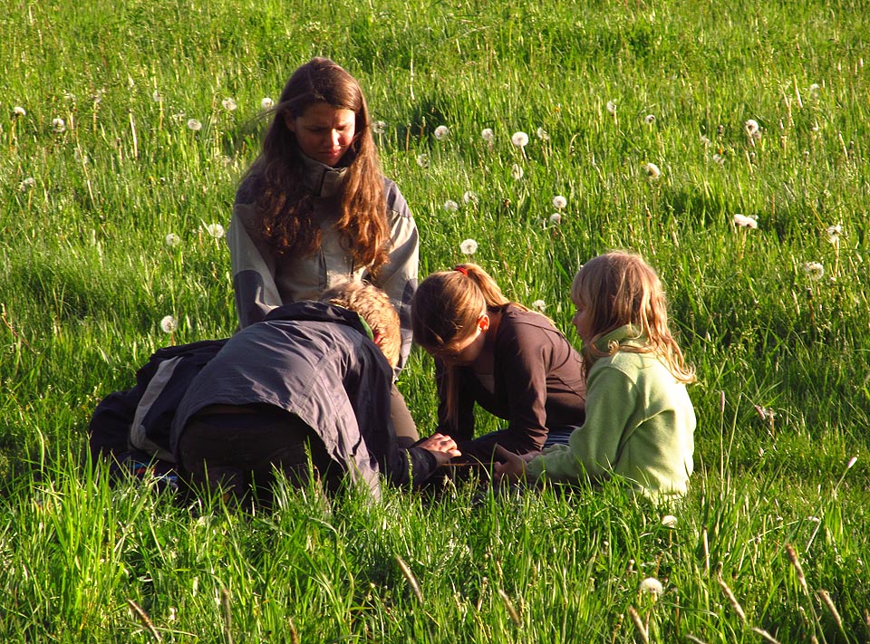 Píďa nevypadá spokojeně - řešení úkolu se nedaří.