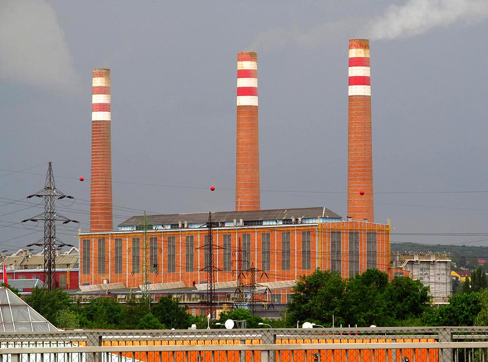 Elektrárna Třebovice disponuje výkonem 180 MW.