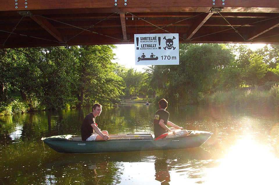 Pádla mají naopak!