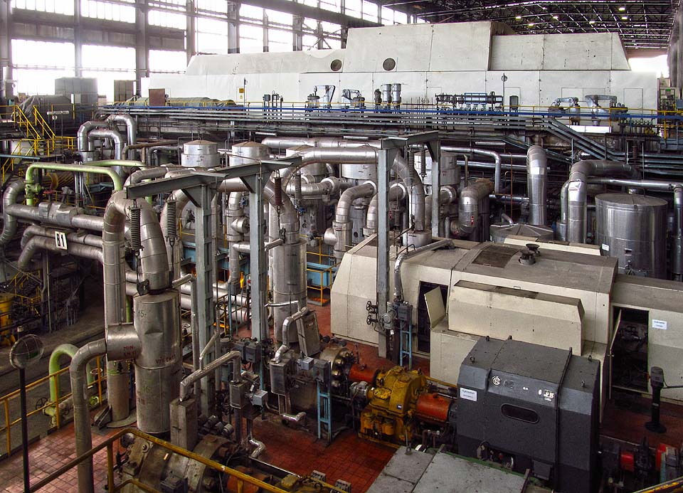 Čtyři bloky elektrárny o výkonu 205 MW poskytují celkových 820 MW. Postarší elektrárnu v roce 2014 prodal ČEZ společnosti Severní energetická, která investuje do prodloužení její životnosti.