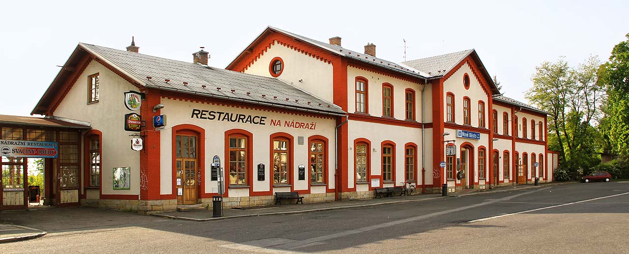 Nádraží v Novém Městě nad Metují patří k tradičnímu dědictví drážní architektury.
