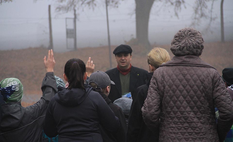Hlavním organizátorem jevíčské stínadelské hry „Záhada hlavolamu“ je Petr Prosser, který jako by z oka vypadl Velkému Vontovi. Třeba takový Nekola…