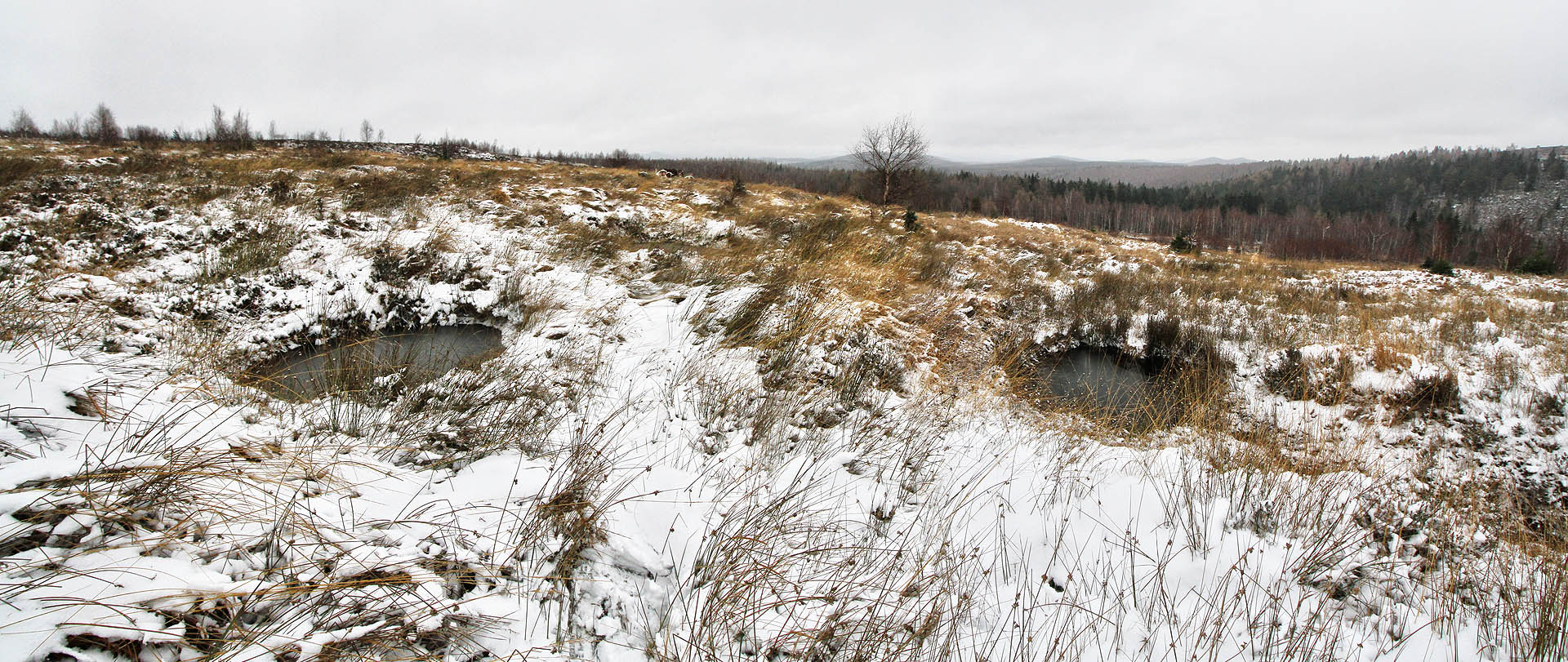 Součástí cílové plochy Jordán je také letecká střelnice. Zde se bombardéry trefují na vyznačené cíle. Země je krátery tak posetá, že místy téměř není možné projít.