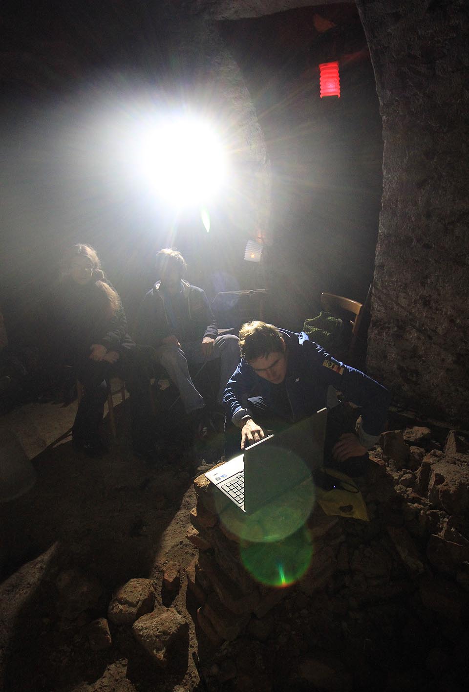 Promítání vánočního němého filmu se ujal ¥.