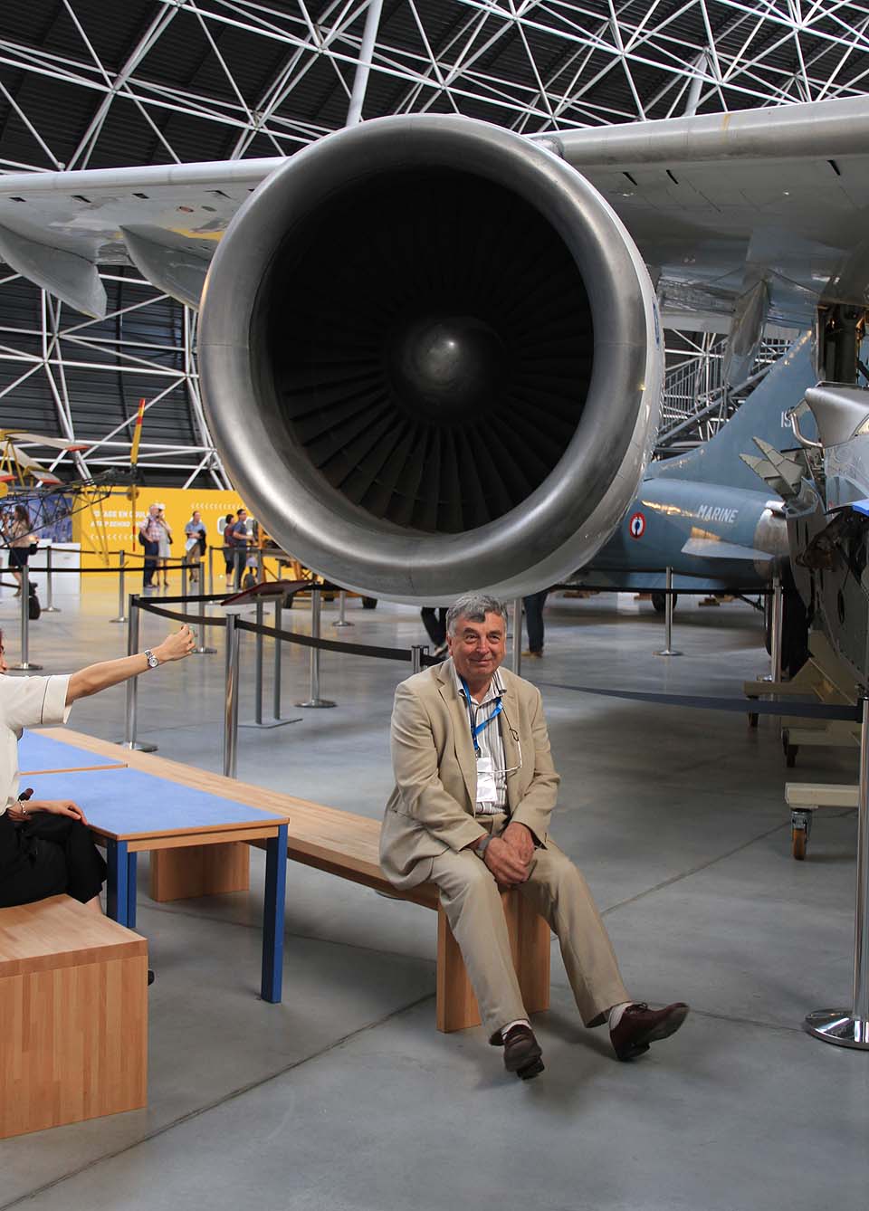 Pan profesor Hřebíček a proudový motor.