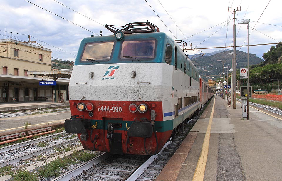 S touto krasavicí jsem od francouzských hranic dojel před půlnocí až do Milána.