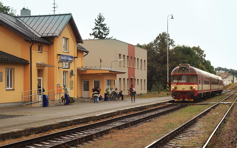 Focení se starými objektivy má svoje kouzlo, ještě ale je, co se učit.