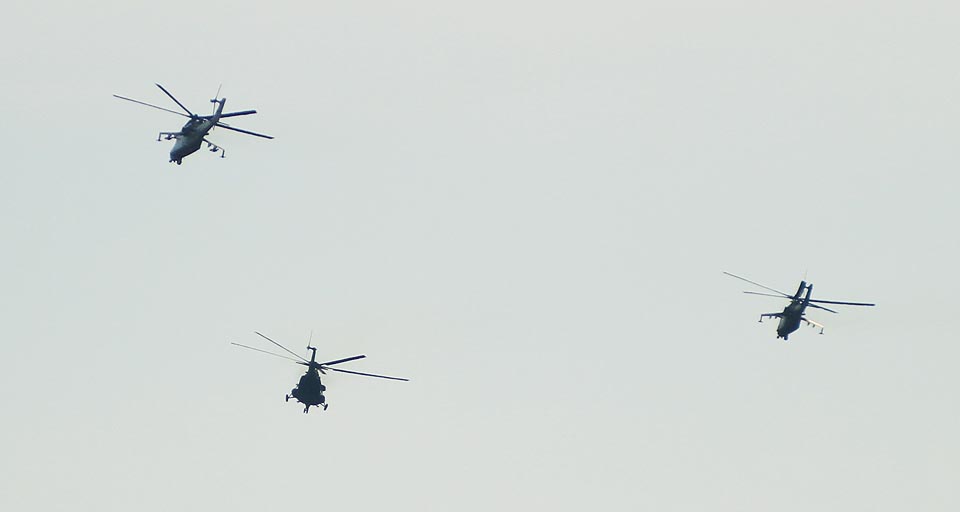 Na letišti v Náměšti zrovna probíhal letecký den, takže klidnou sobotu mírně rušilo bzučení nějakého hmyzu.