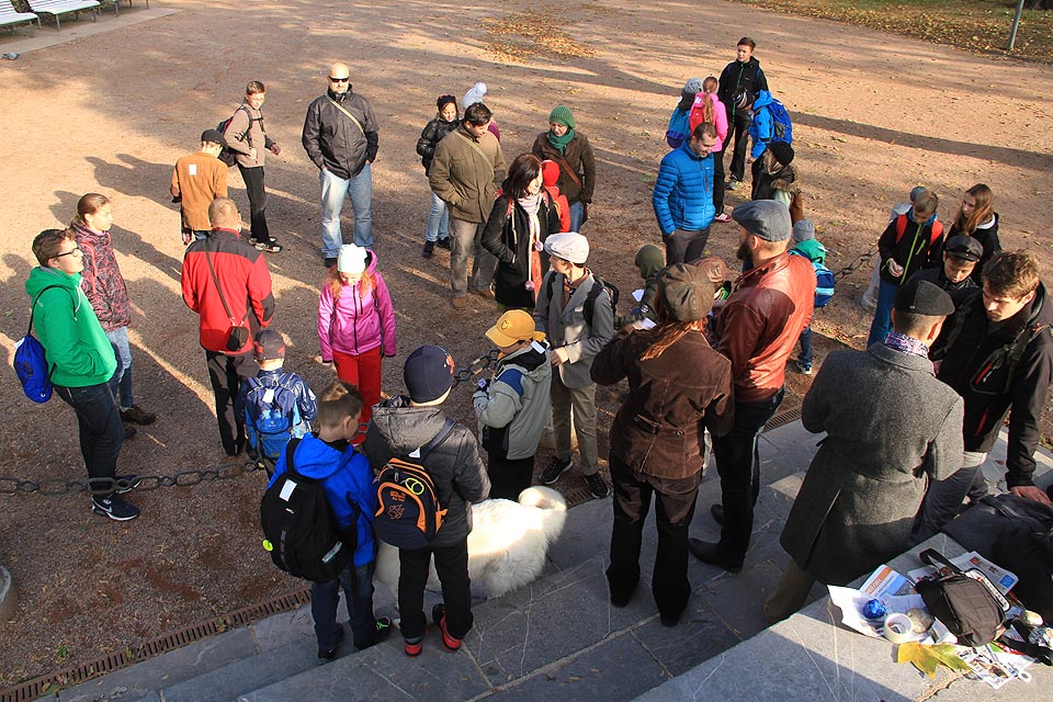 Pak už se Soki, coby hlavní organizátor, pustil do vystvětlování pravidel, která měla rámcově vést hru po zbytek soboty.