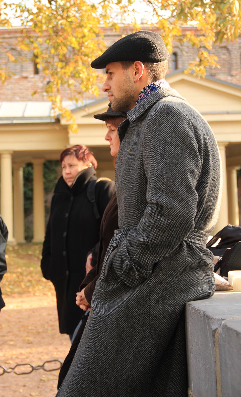 Vontové vše pozorují s nedůvěrou, ale i se zájmem. že by se ve Stínadlech opět začínalo dít něco velkého?