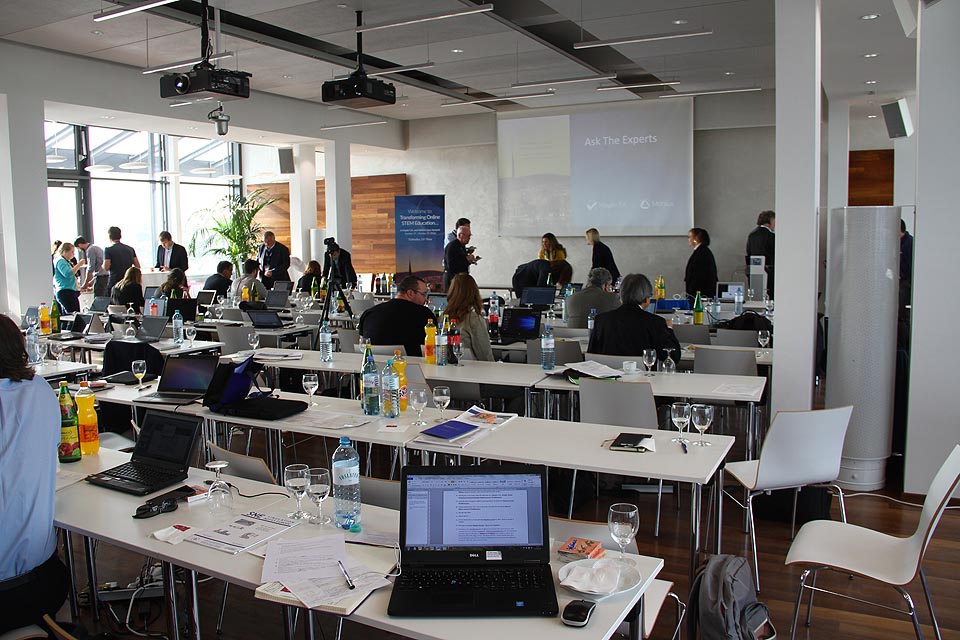 Přestávka a diskuze před workshopem a tvorbou wishlistů.