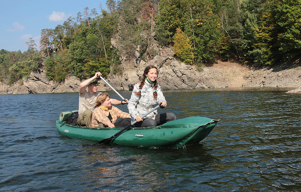 Žemle nás bohužel musela v pátek opustit, čímž přestal znít na ostrově její božský smích (ten neumí napodobit nikdo).