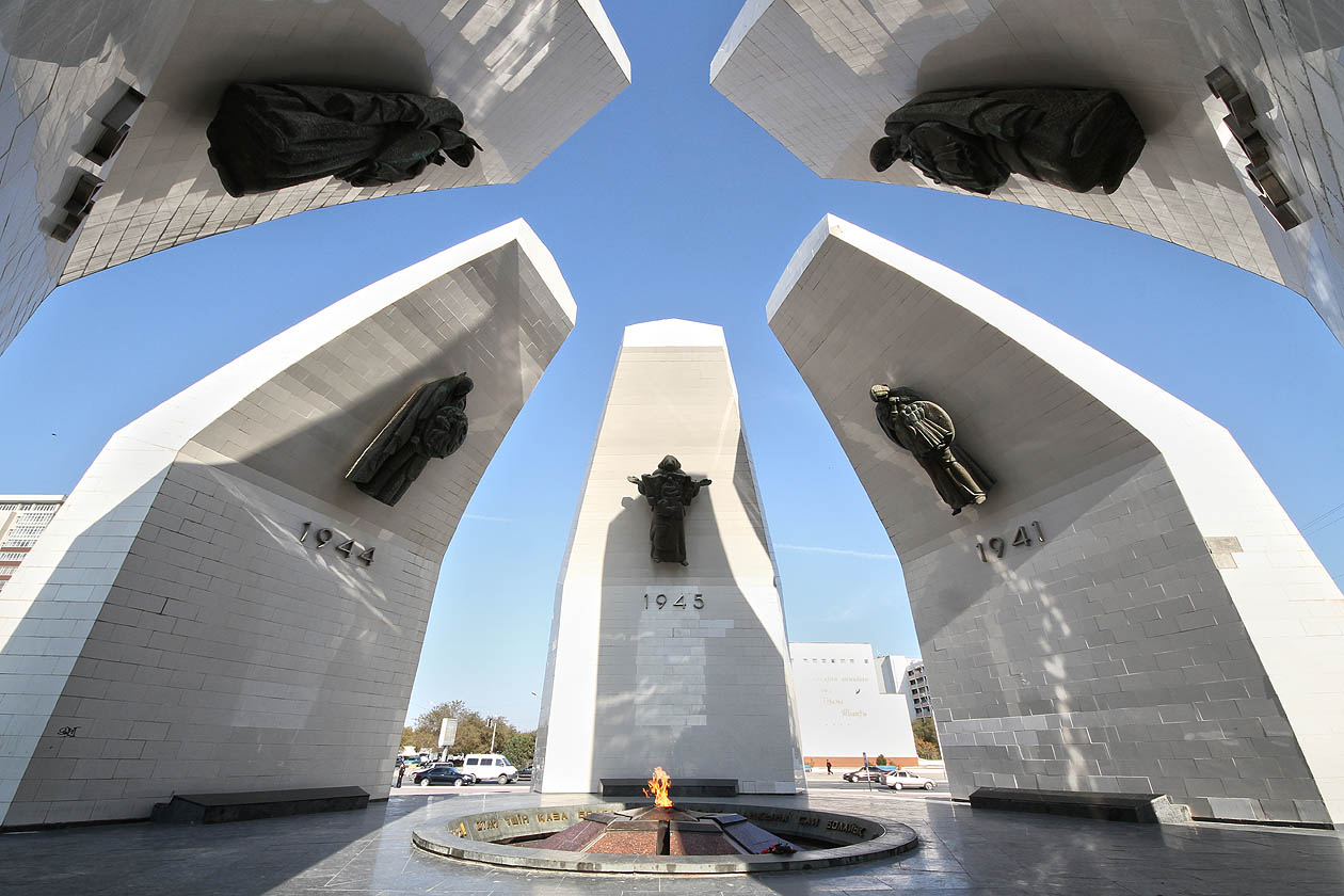 Originální památník Velké vlastenecké války v Ақтау.