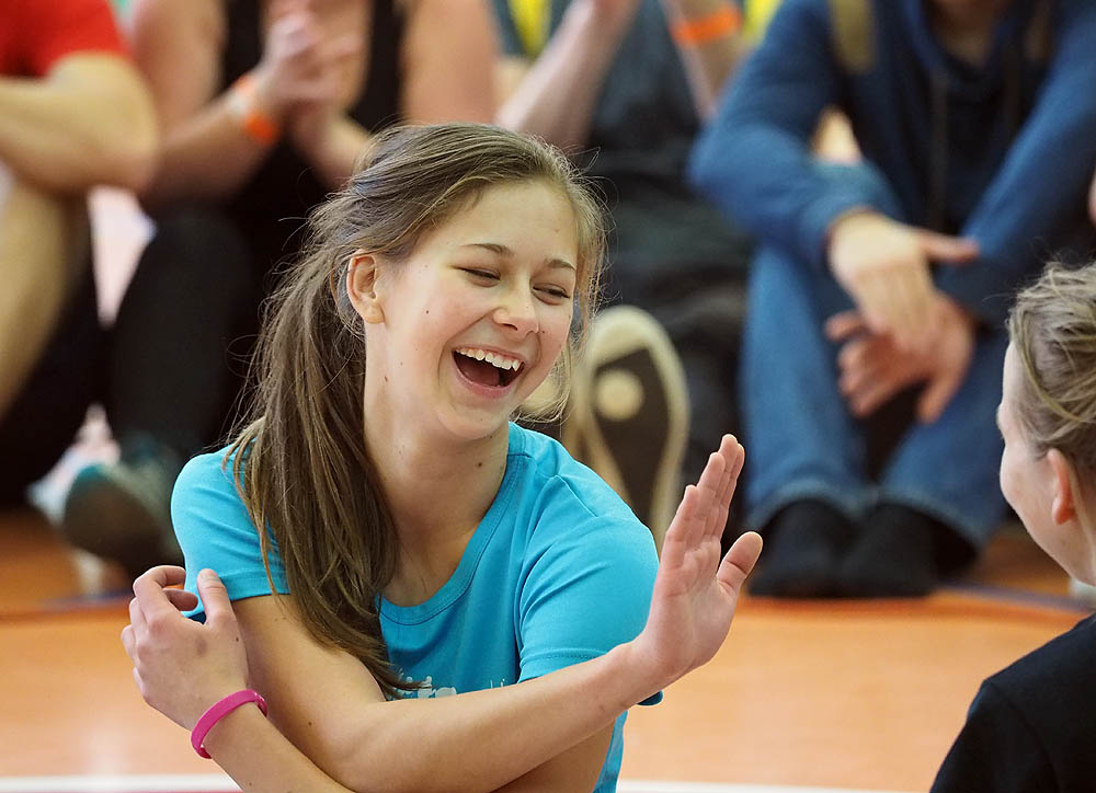 Kdo zrovna nespal, byl v jednom kole. A nezáleželo na tom, zda vzdělával, vzdělával se, debatoval, připravoval program nebo zajišťoval zázemí pro ostatní. Nálada byla prostě výborná po celé čtyři dny.