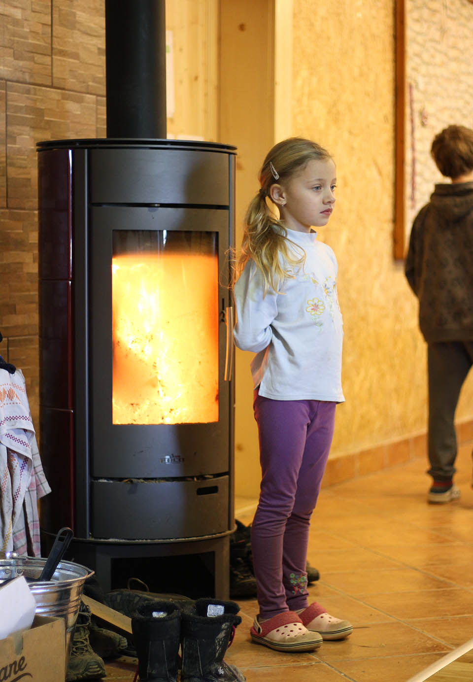 Akce byla ještě vyloženě zimní. Srdcem posádky se stala kamna, do kterých by se nejmenší účastníci vešli i ve stoje.