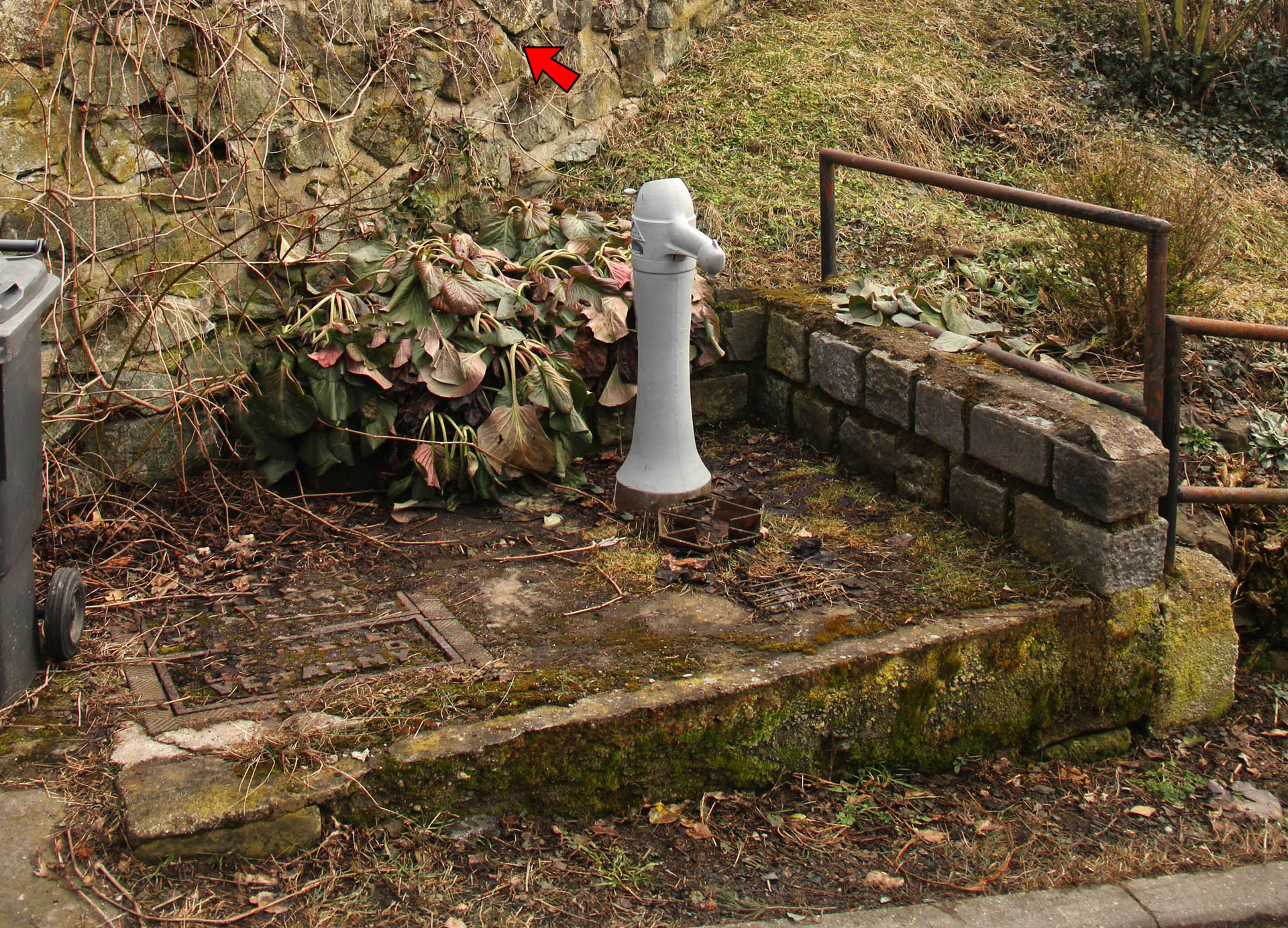 A dělnických kolonií jsme se drželi celé čtvrté kolo hry. Třeba když jsme se na čtrnáctku vydali k hydrantu v <a href="/Tema/Ruský vrch (ulice v Brně)">kolonii na Ruském vrchu</a>.