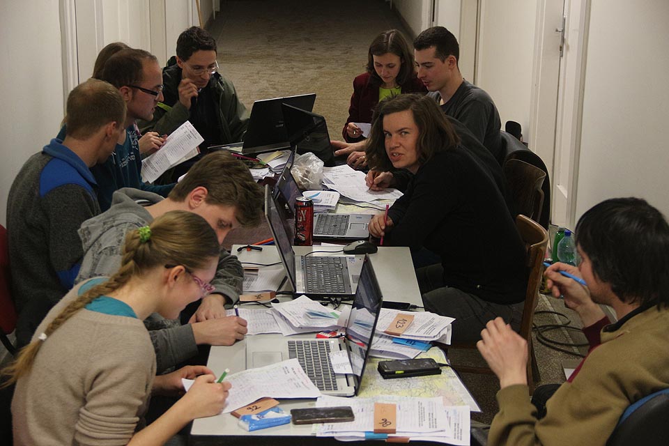 V jedenáct hodin pátečního večera jsme byli lehce za polovinou výsledků. Předání cen proběhlo letos v pondělí 9. dubna 2018.