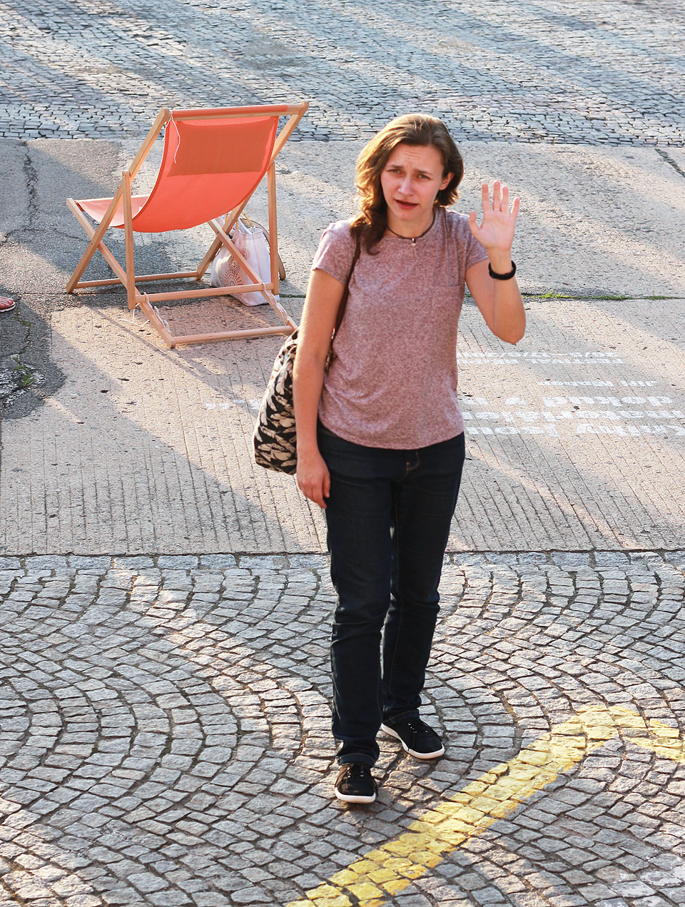 Moc ji to nebavilo, takže odešla dřív.