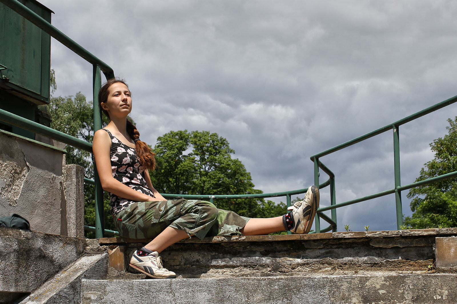 Rozpadající se jez nad <a href="/Tema/Čerpací stanice Kamenný mlýn">čerpací stanicí Kamenný mlýn</a> je zajímavým místem na odpolední posezení nad vodami Svratky.