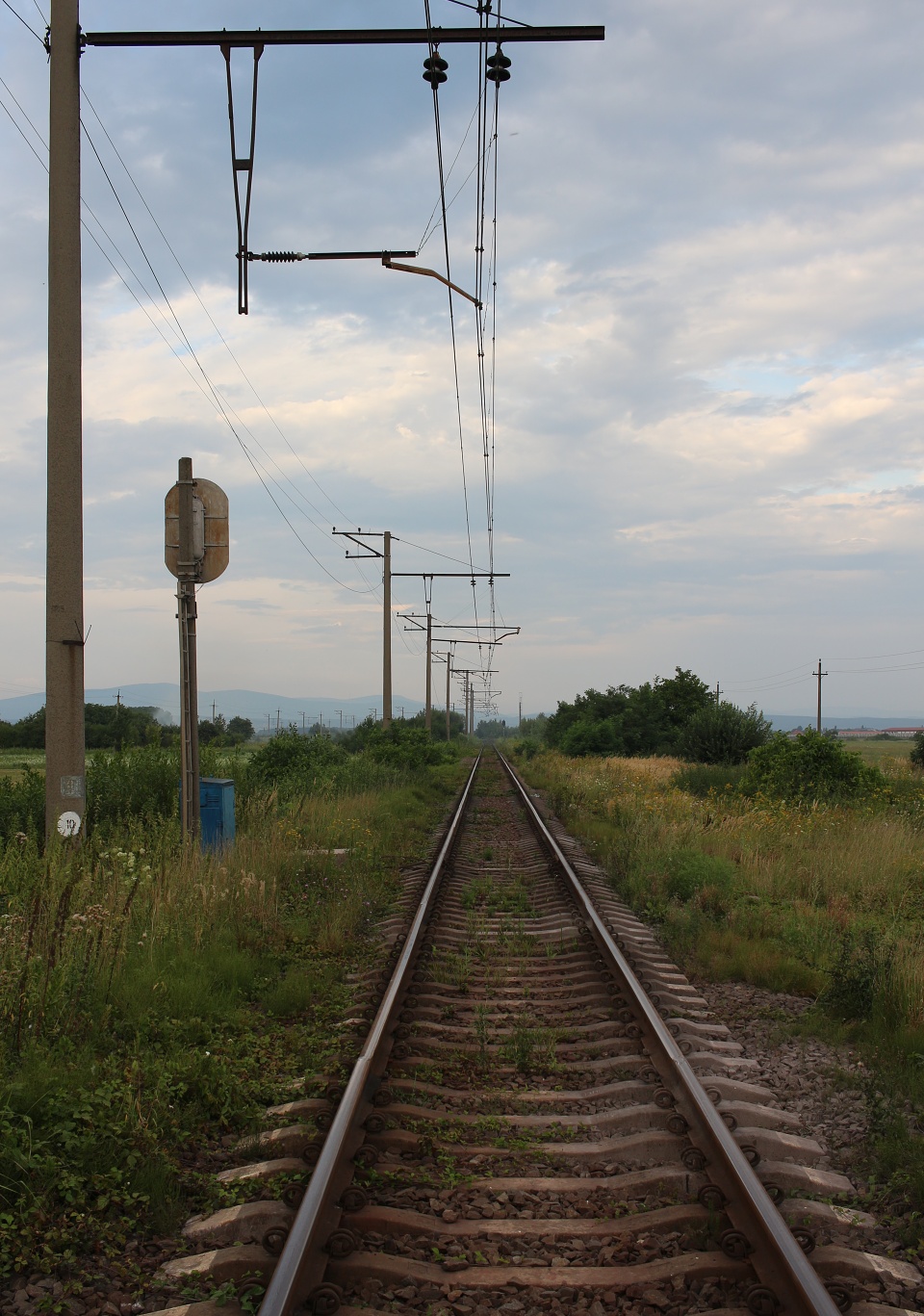 Nejméně známým z pěti hraničních přechodů mezi Slovenskem a Ukrajinou je přechod širokorozchodné dráhy Maťovské Vojkovce - Палло. Slouží pouze nákladní dopravě a to zejména železné rudy do Východoslovenských železáren (dnes U.S. Steel).