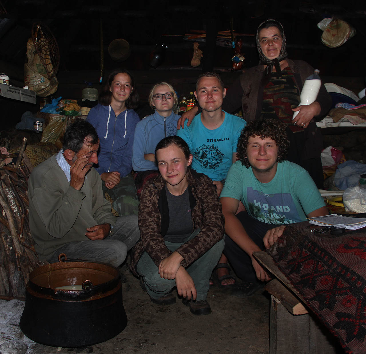 Návštěva ve skromné salaši nad potokem nám vynesla dva litry kozího mléka a kilo sýra, po kterém bylo nejprve všem dobře a posléze některým nedobře.