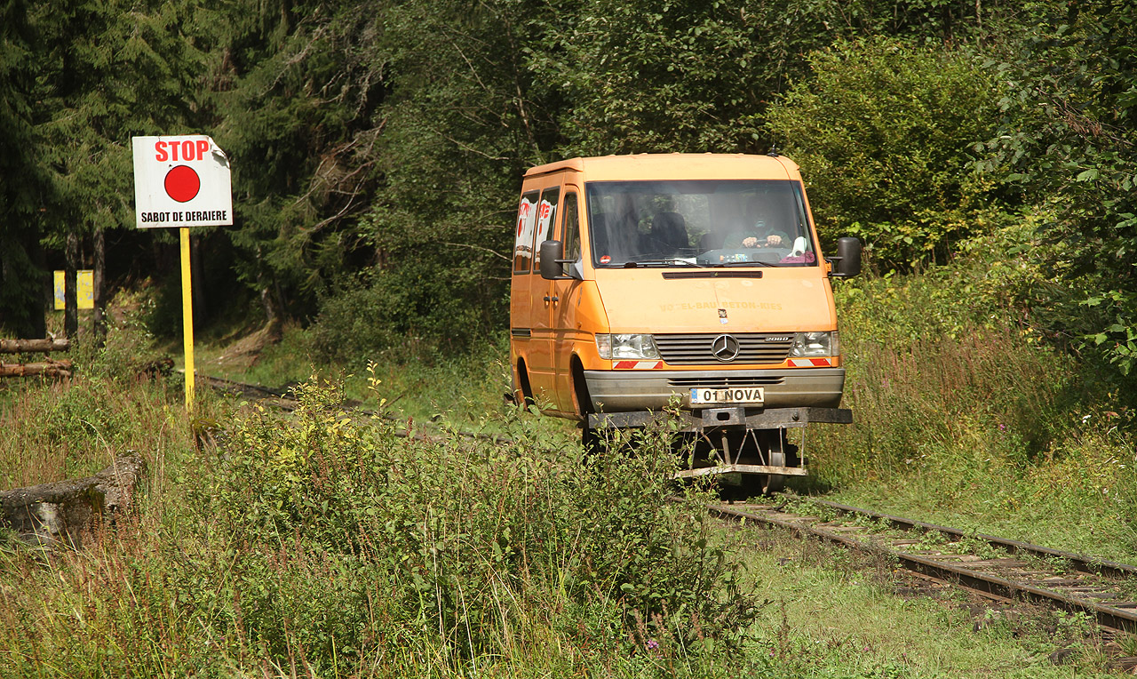 Po kolejích tu jezdí prakticky všechno, co má motor.