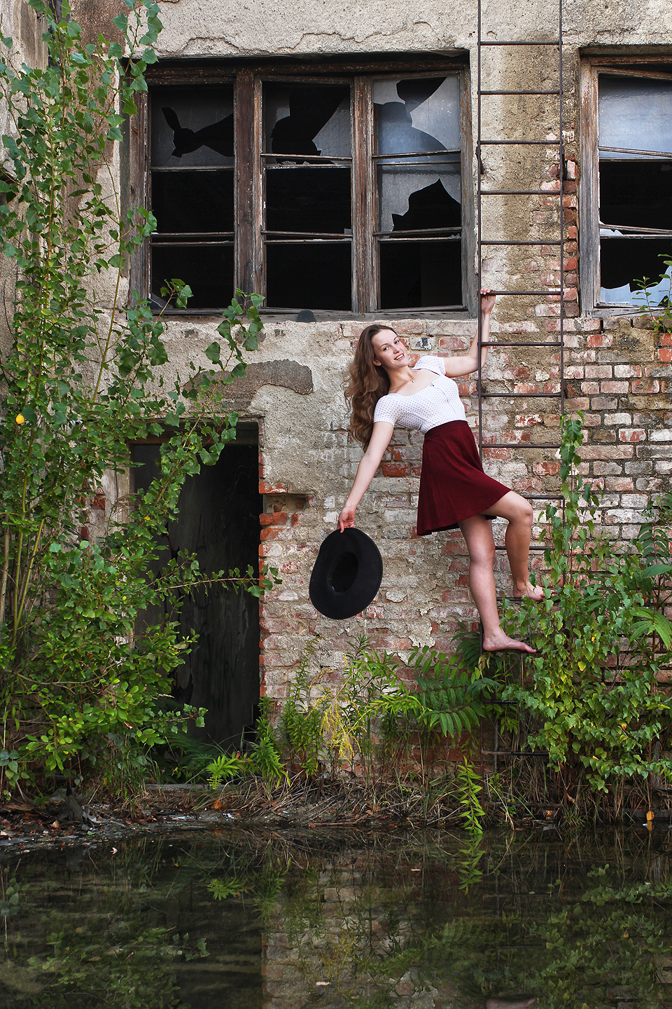 Na žebřík si vysokočím a za jezerem otročím, kloboukem mávám… v tý svý, zátoce Jedlový…