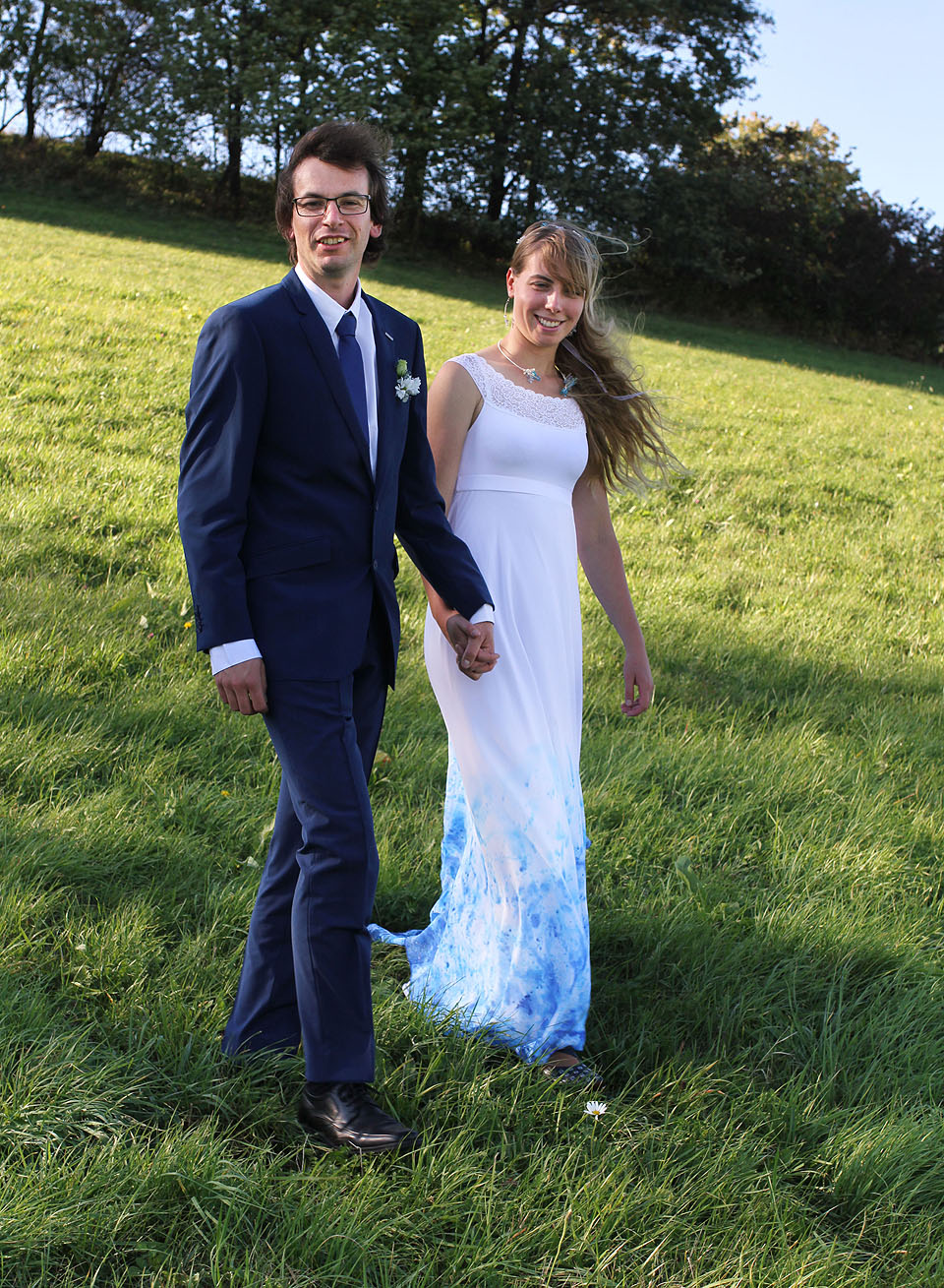 A pak hodnem zpátky za rodinou, přáteli a taky načerpat energii po náročném dni na bohaté svatební tabuli.