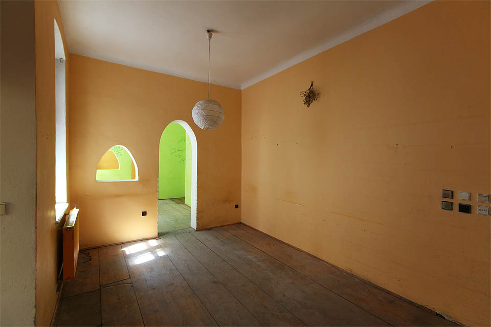 Poprvé jsme do prostor dřívější čajovny a pozdější klubovny vstoupili už v dubnu 2018, v době, kdy Sova ještě pobýval v Americe. Pro nabídku brněnského magistrátu jsme se okamžitě nadchnuli.