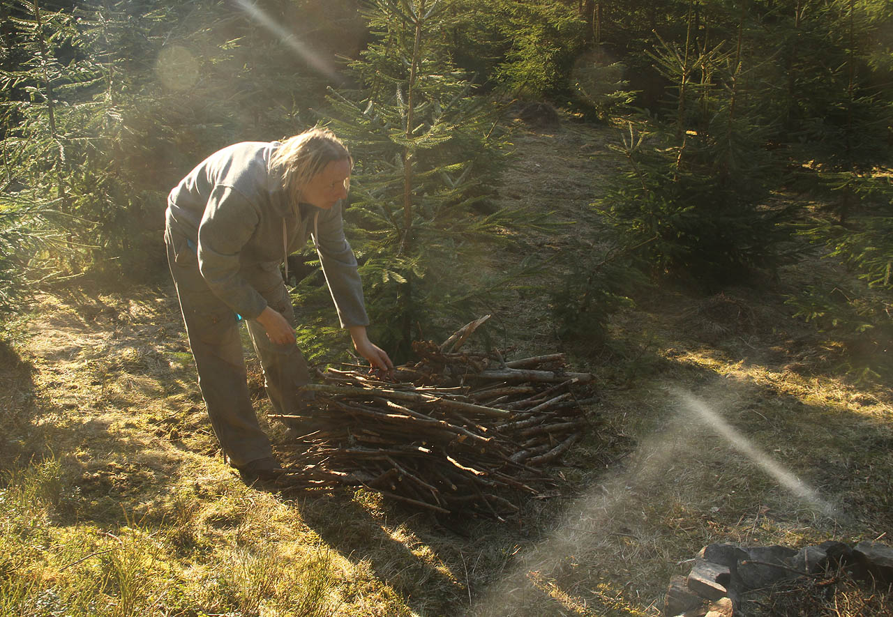 O neutuchající dostatek dřeva na topení se starala Sojka.