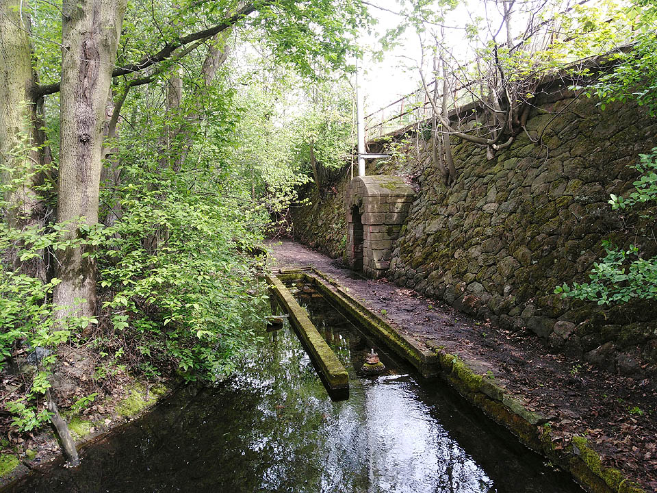 Území v klínu mezi řekou a železnicí bylo v Brněnci vždycky nanejvýš záhadné. A nejde jen o <a href="/Tema/Vitka">bývalou továrnu Vitku</a>.