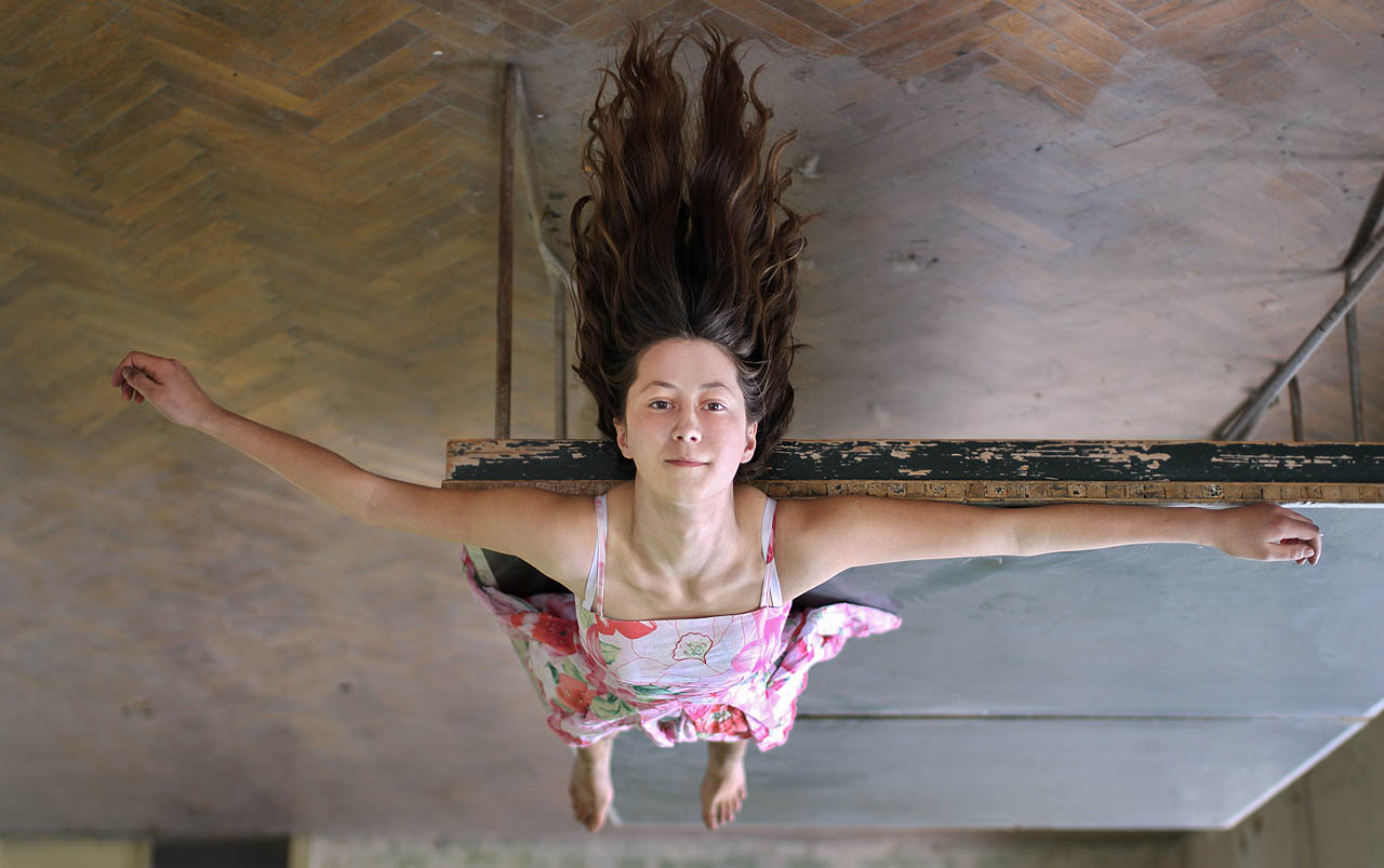 Je to tu všechno tak nějak vzhůru nohama.