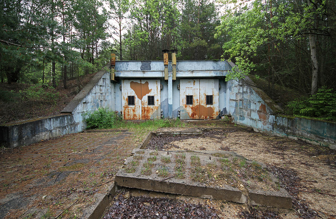 Samozřejmě jsou tu i podzemní sklady, ve kterých čekaly rakety země-vzduch, jež měly ochránit obyvatele Brna před případným útokem.