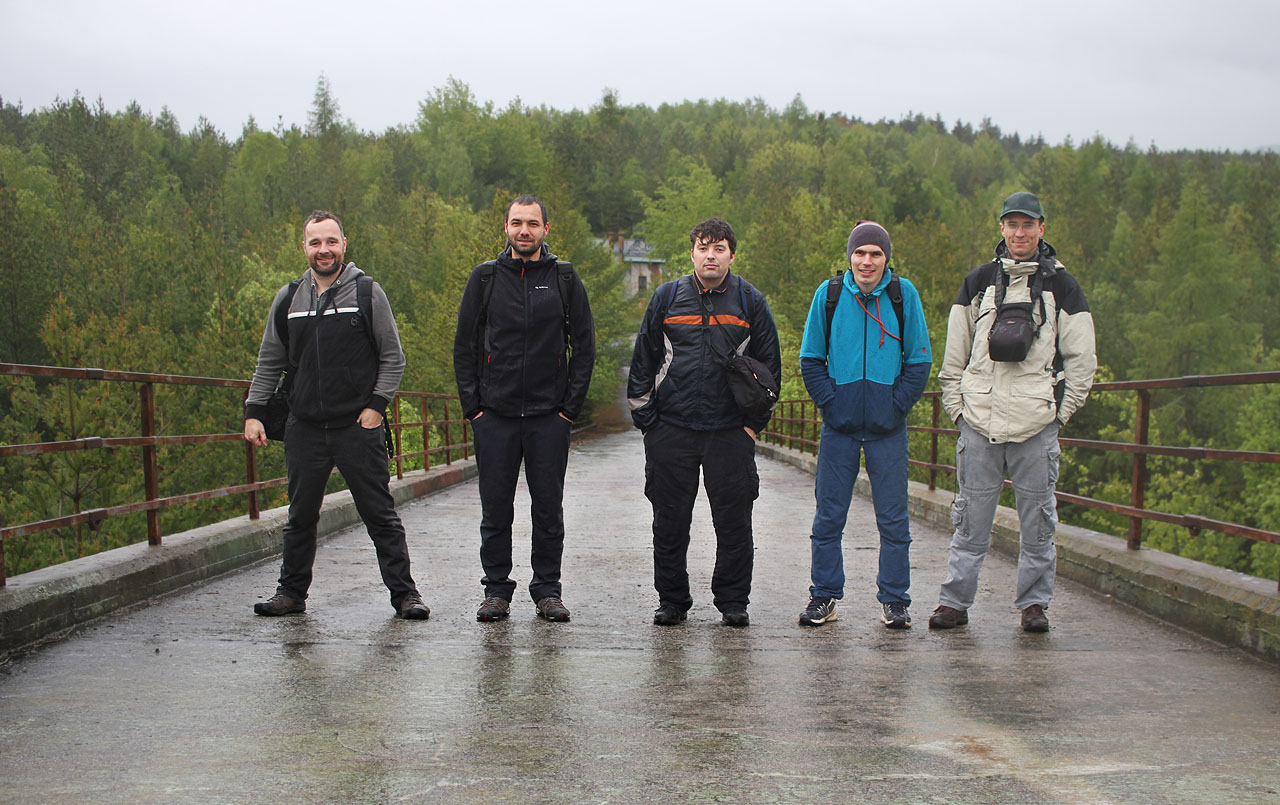 Bylo nás tam totiž jenom pět mužů.