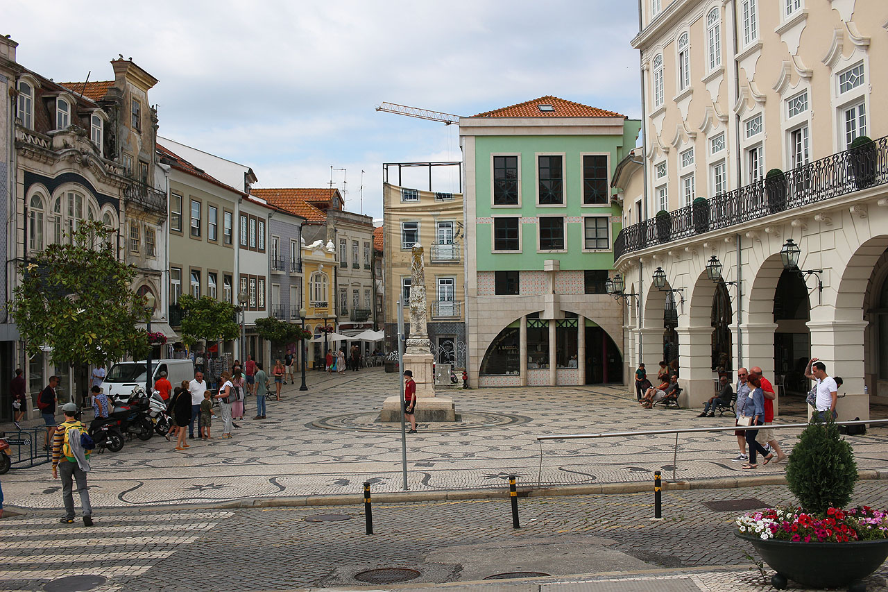Zpátky na pevnině v Aveiru. Město je nevelké, ale příjemně živé a hezké místo k životu.