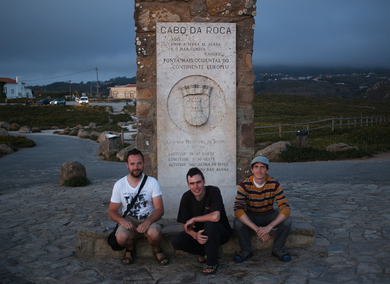Cabo da Roca je mysem, který nejvíc trčí do Atlantského oceánu. Západněji jsou v Evropě už jen nejvzdálenější irské mysy, Island a Azory.