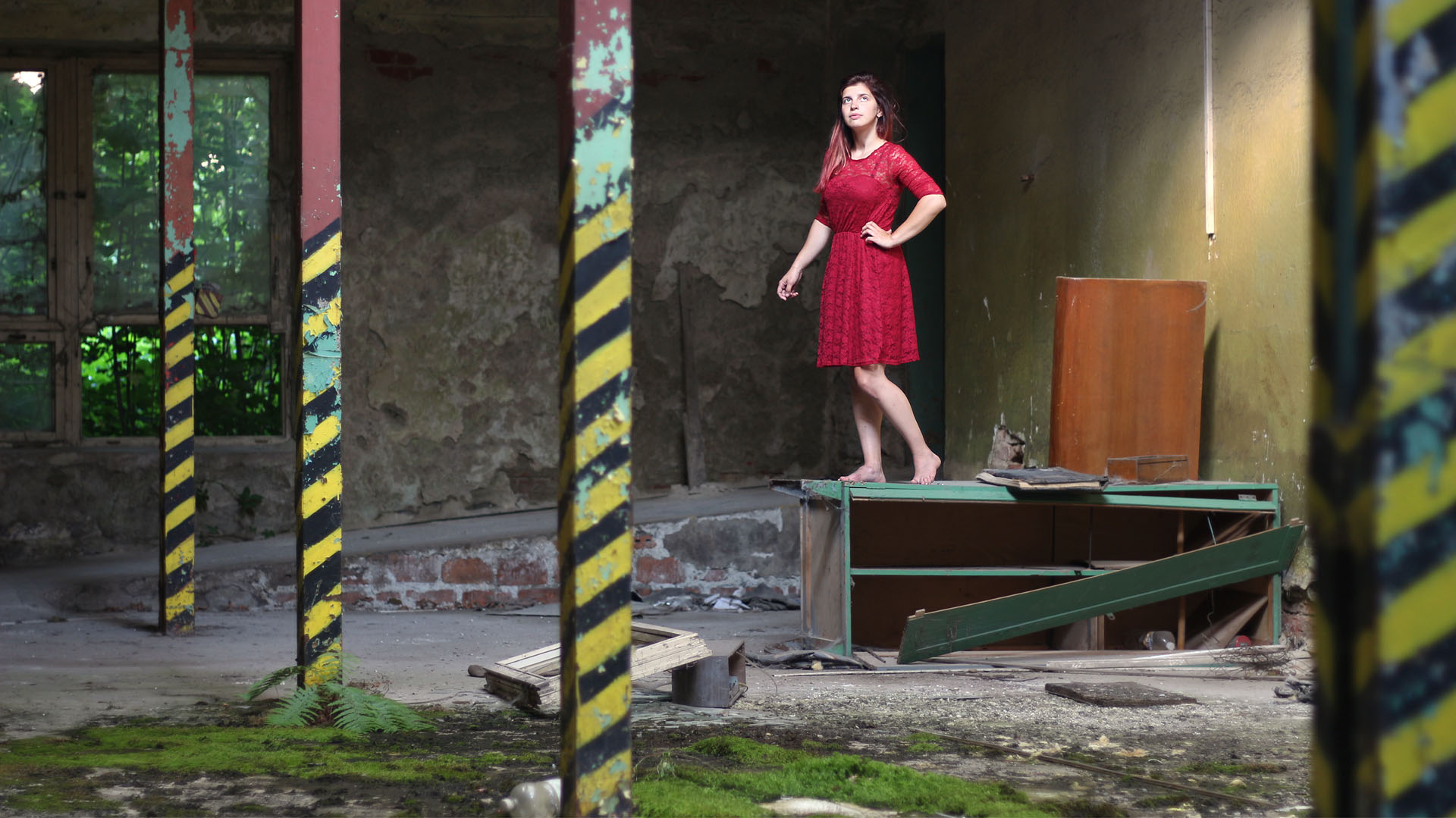 Alenka v říší textilních strojů…