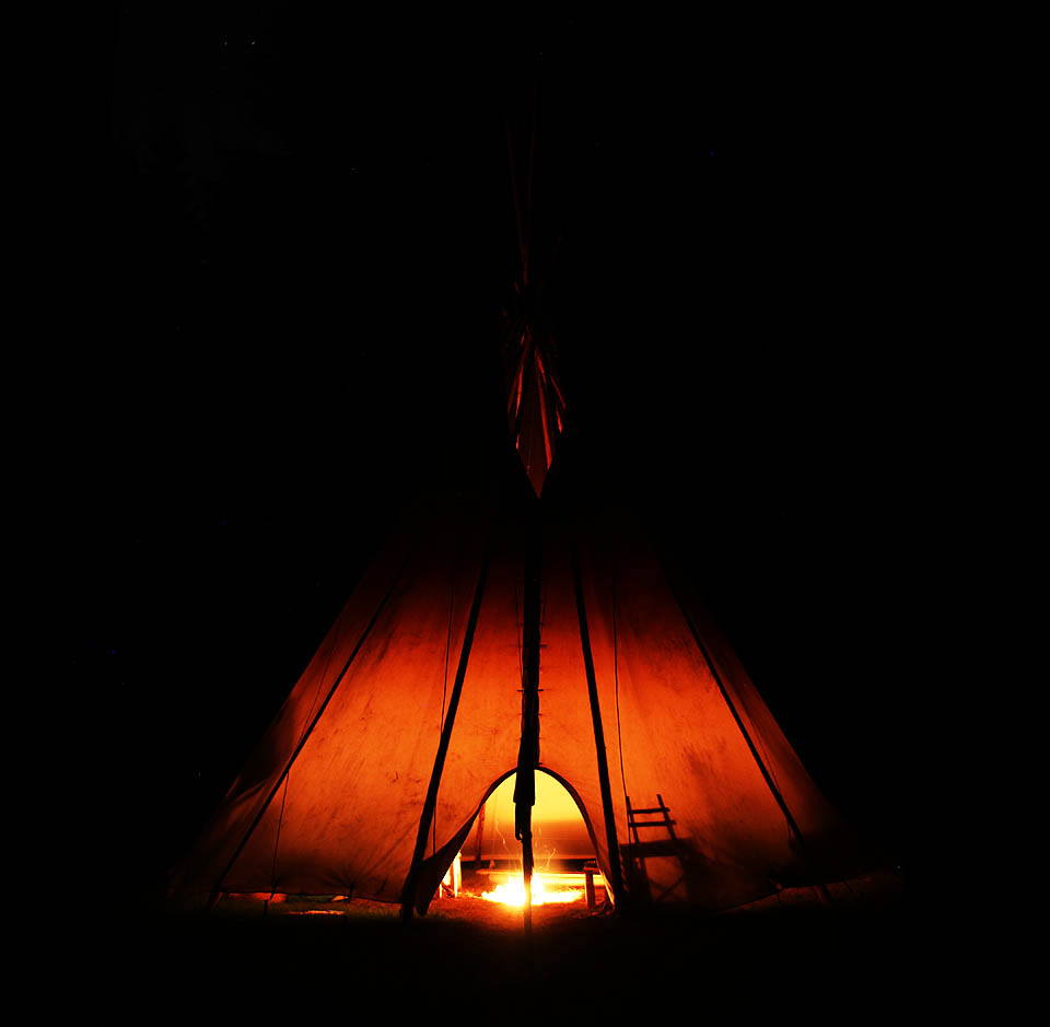 Na tábořiště mezi Brzkov a Hrbov jsem přijel v pátek odpoledne. V Přibyslavi jsem potkal jednu ze skupinek a vzápětí vedoucí, kteří je honili autem, aby někoho předali rodičům k předčasnému odjezdu domů.