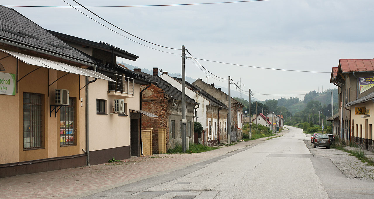 Neděli jsme strávili v Krompachách. Městě, jehož největší sláva, podobně jako okolní části údolí Hornádu, už pominula. V 19. století průmyslová obec dnes chřadne.