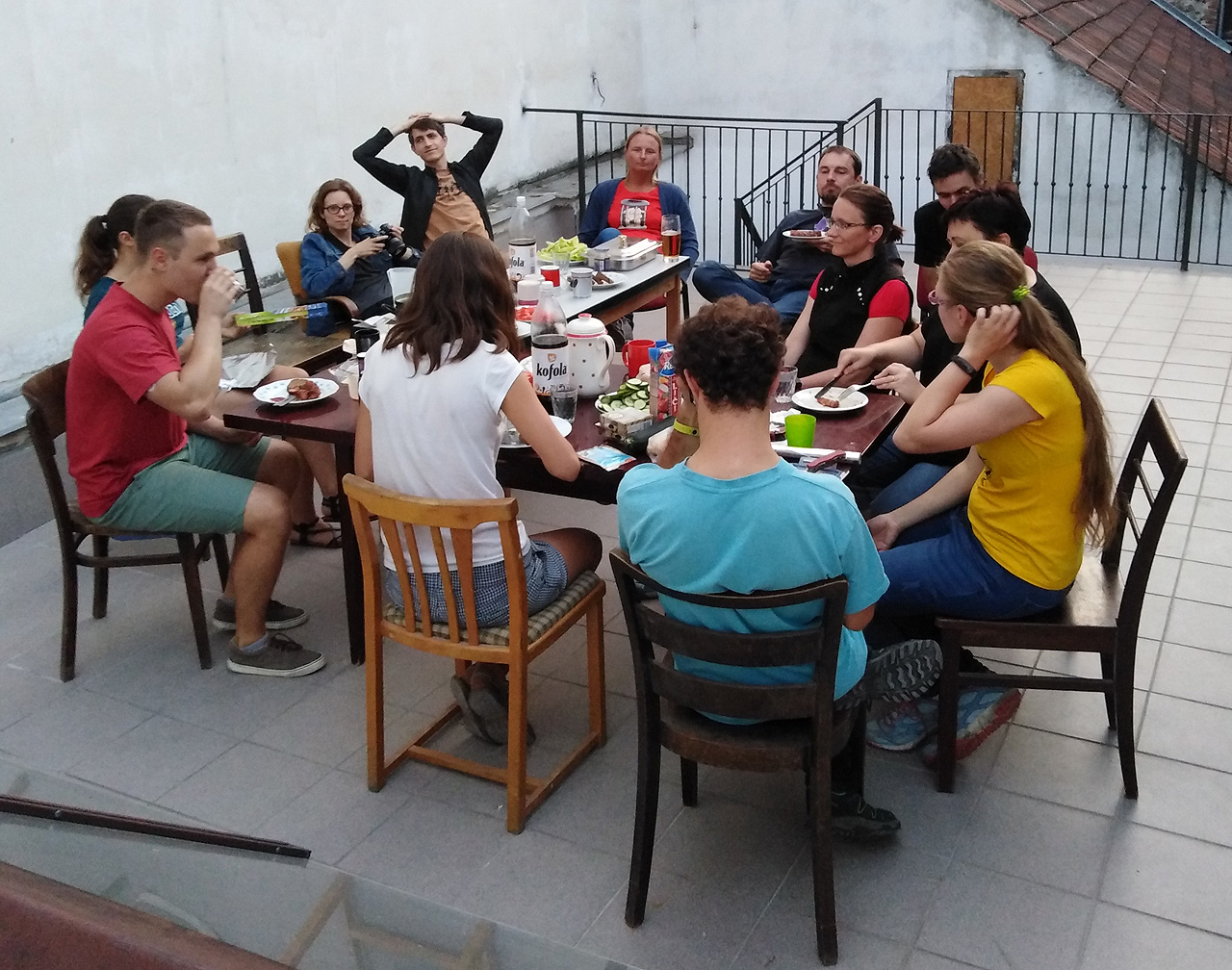 Ve čtvrtek uspořádal Sova raut k otevření šesté klubovny SPJF zvané Pavlač.