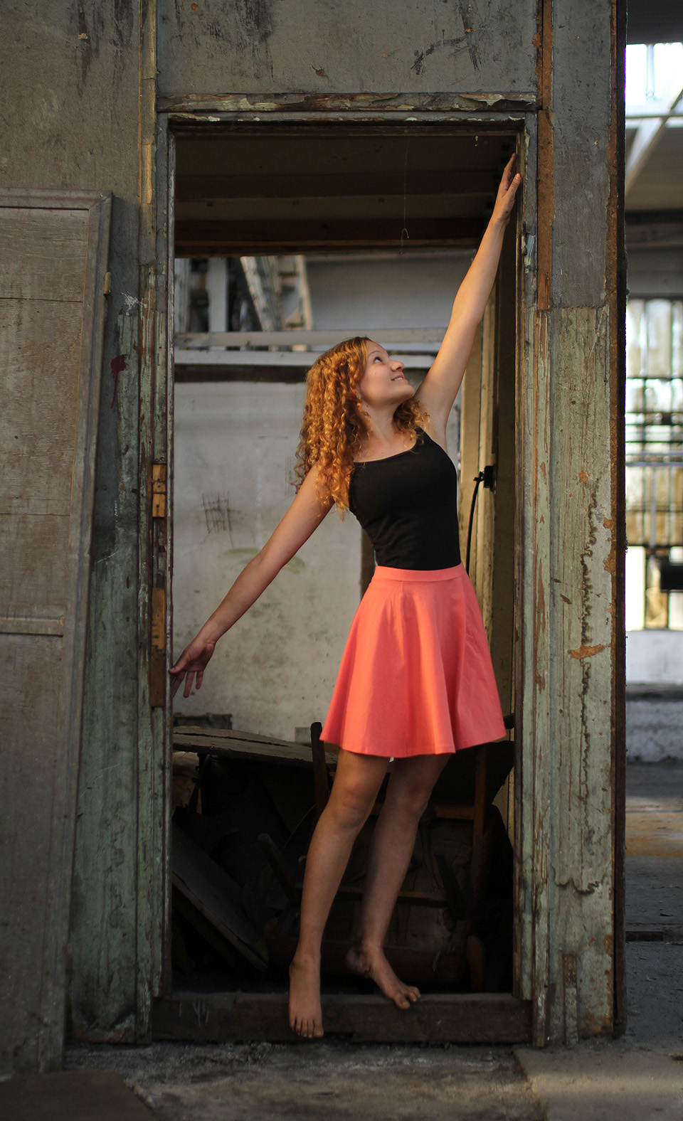 Černá s růžovou Barče sluší.