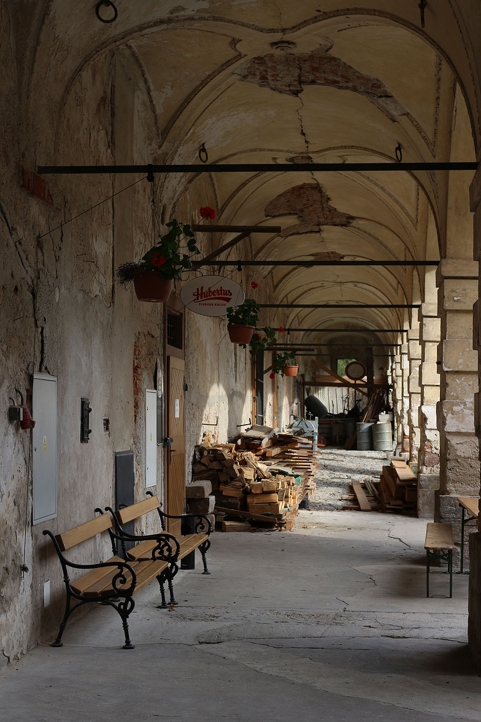 Dokonalá omšelost a zaprášenost, která vyvolává absolutní v duši klid.