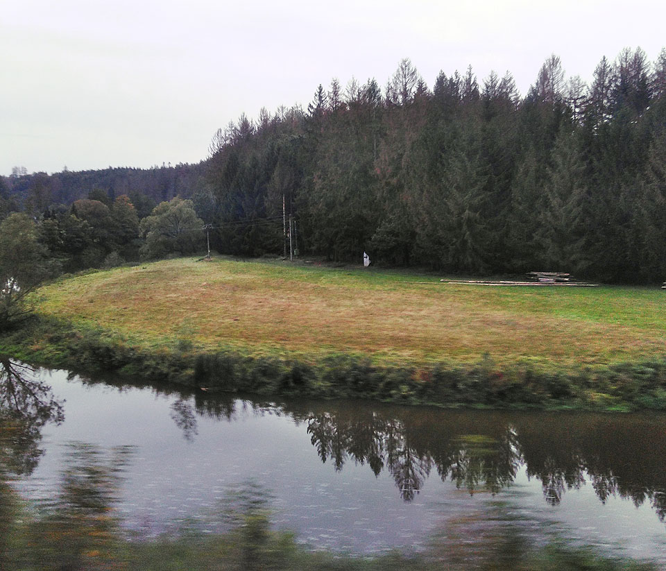 A Sluneční zátoka za setmění. Dobrou noc.