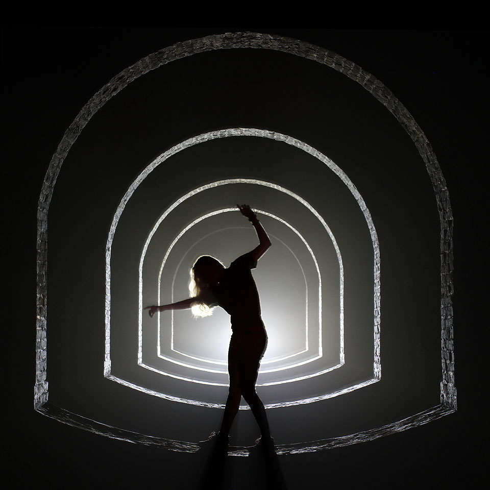 V temném podzemním labyrintu jsme pro ni přichystali mimo jiné hru, při které se odebrala sama se svíčkou do úplné tmy.